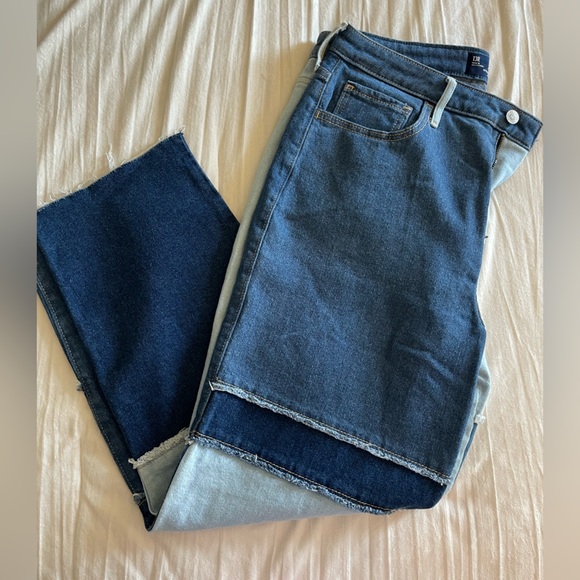 Hollister Women's Ultra High Rise Vintage Straight Jeans - Colorblock denim - Picture 2 of 2